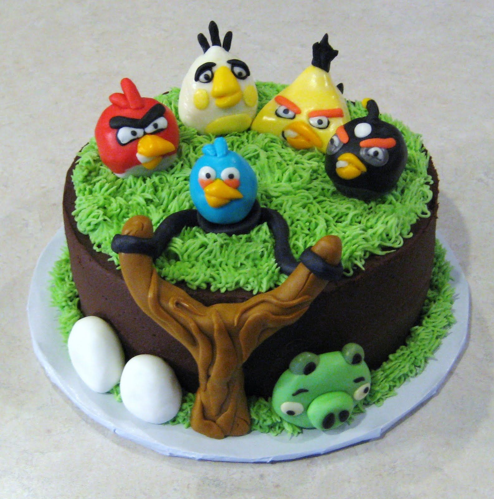 Angry-Birds-Birthday-Cakes.jpg